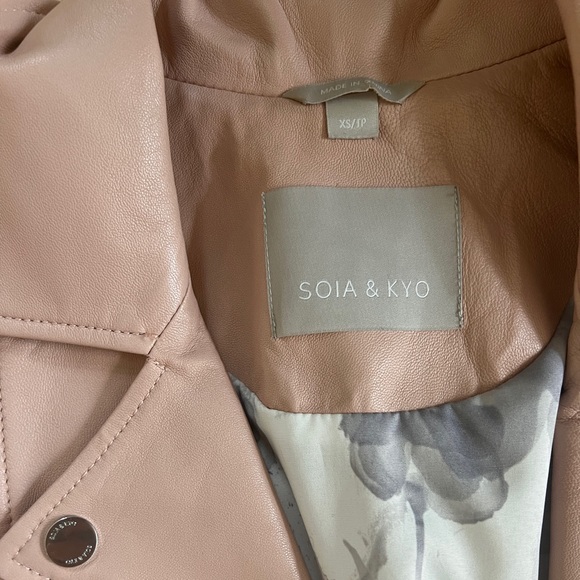 Worn once - Picture 2 of 5